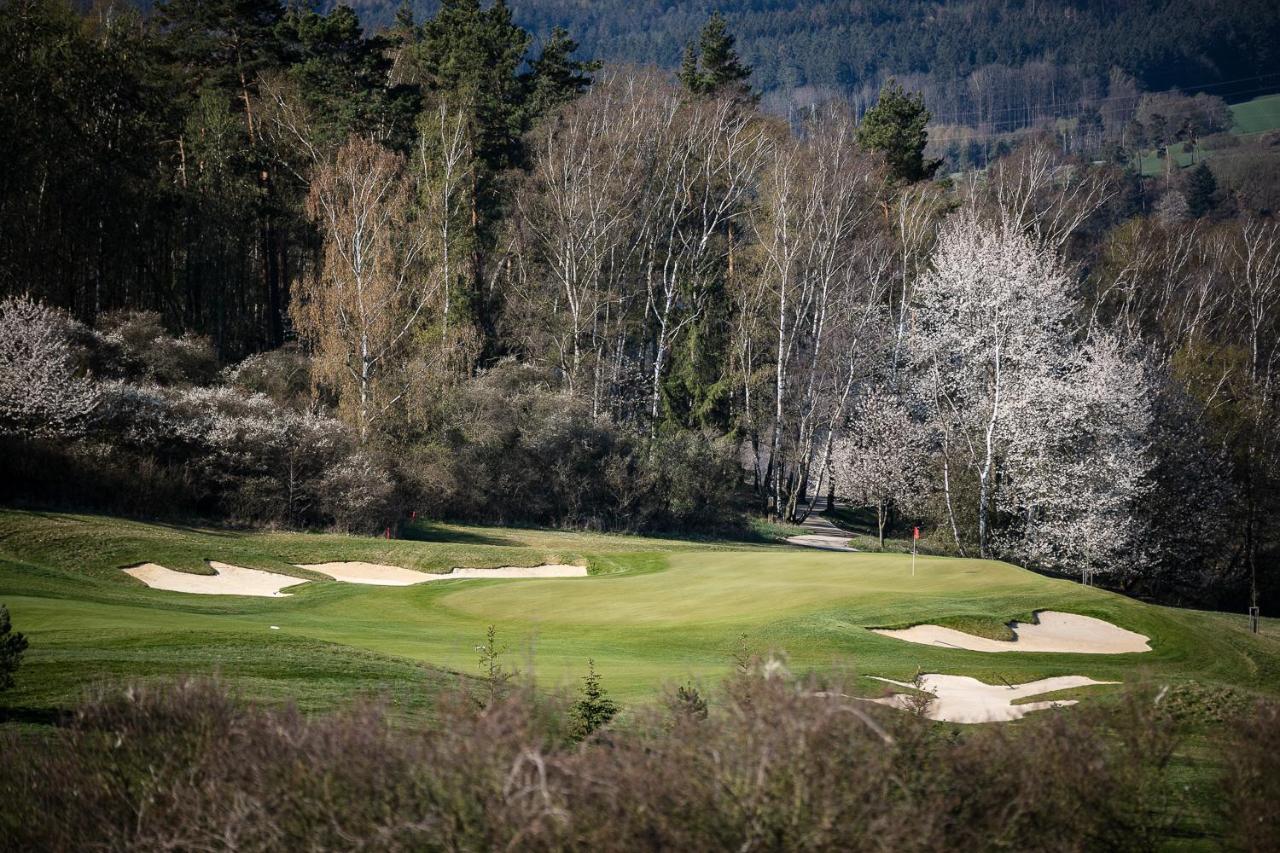 Panorama Golf Resort Kácov Екстериор снимка